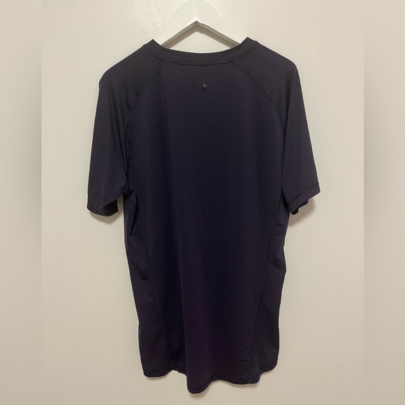Lululemon Men’s XL Workout Shirt - Picture 4 of 5
